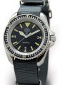 CWC-1983-Quartz-Royal-Navy-Dive-Watch-02.jpg